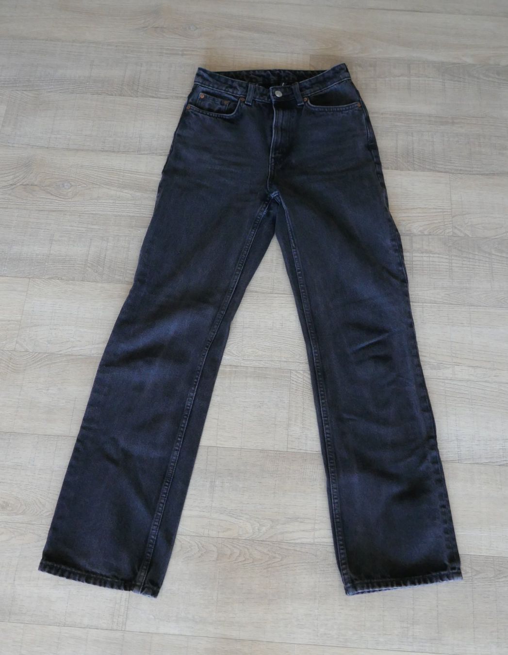 Weekday Jeans: Jeans Weekday Gr. 25/30, schwarz – Usato da Port venduto da uzuku