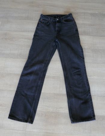 Jeans Weekday Gr. 25/30, schwarz