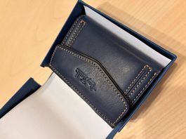 Porte monnaie en cuir bleu marine neuf