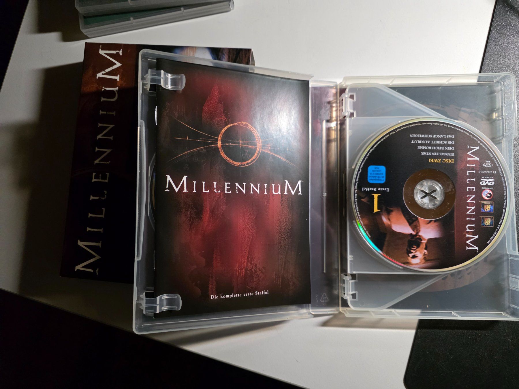 Tutti i DVDs: 6 DVD - Millenium 1 - komplette 1. Staffel – Usato da Walterswil BE venduto da Lonitti 4