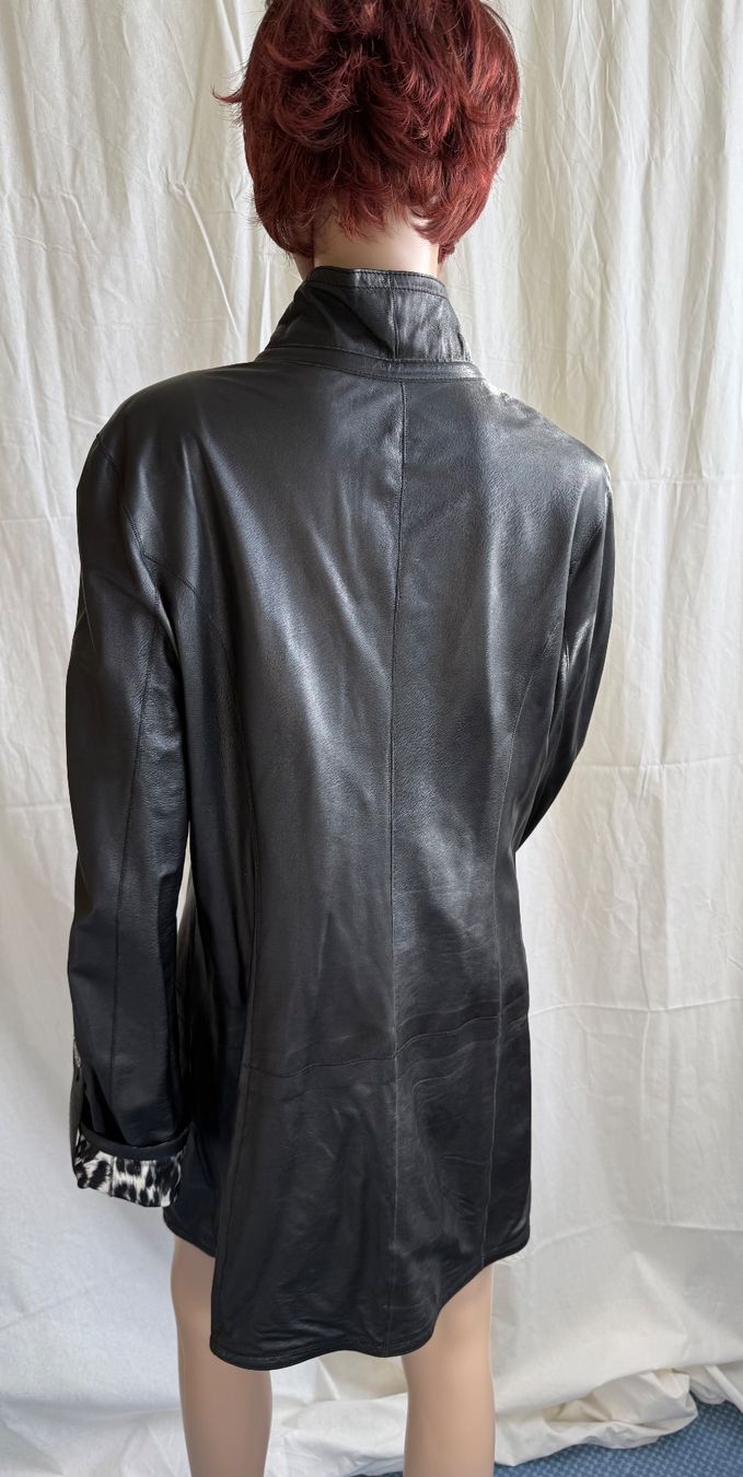 Giacche: Tolle Lederjacke reversibel Gr. 42 – Usato da Pfäffikon ZH venduto da Margot1 1