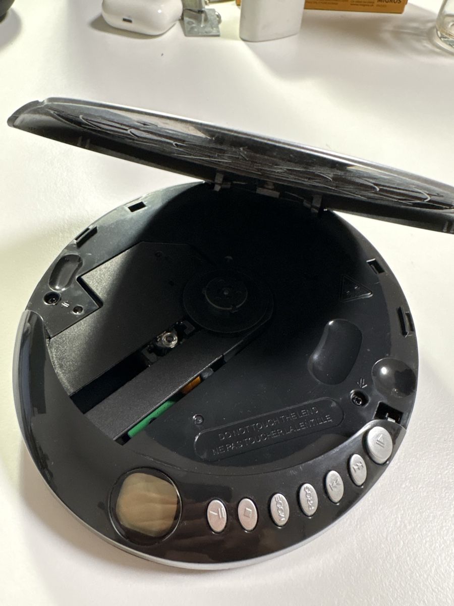 Durabase Audio- & Mediensysteme: Durabase Fame V2 CD-Player – Gebraucht aus Rümlang von svent 1