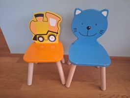 2 Spielba Kinderstühle Holz Motiv Katze und Zug gebraucht