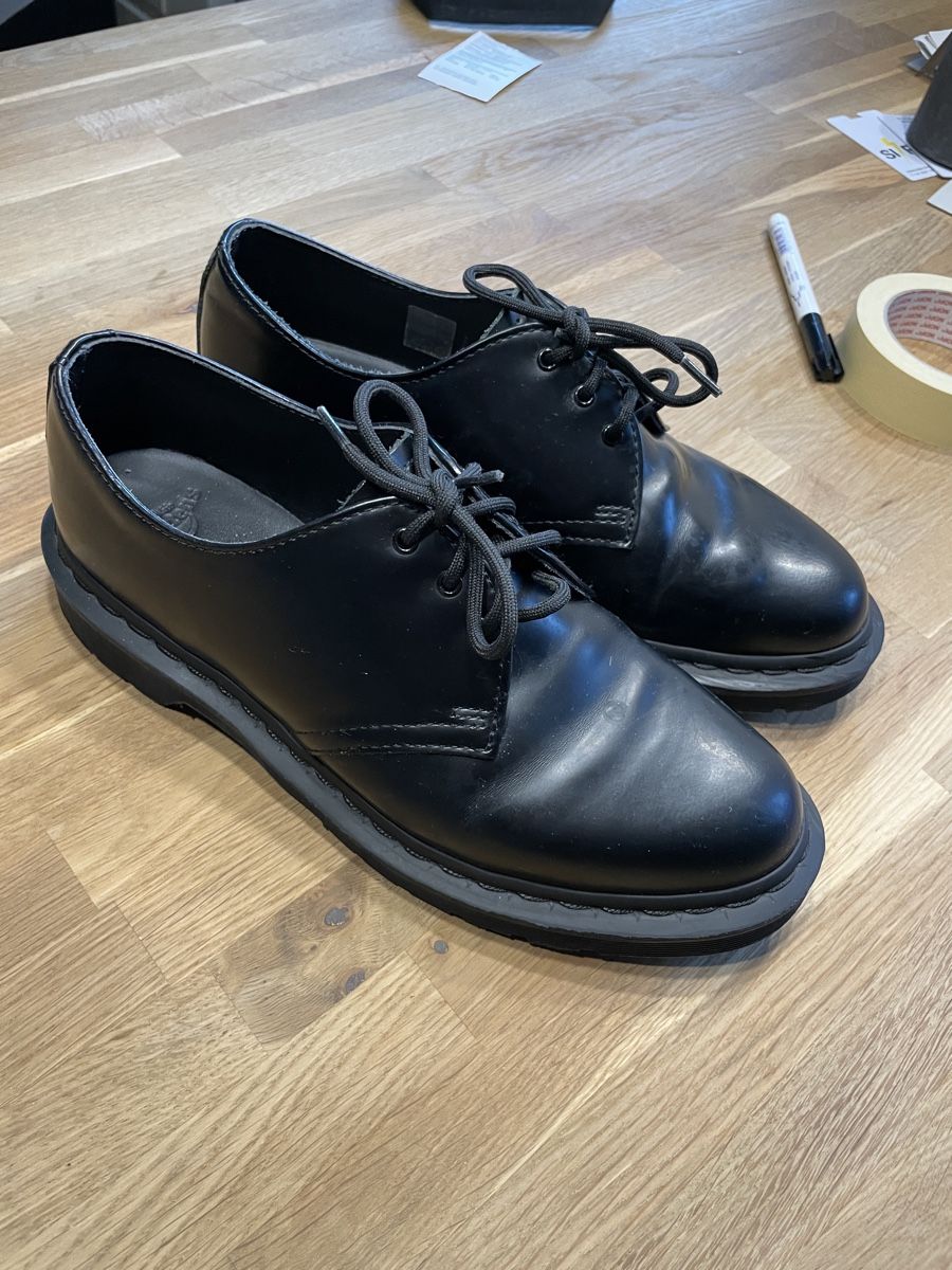 Dr. Martens Scarpe da uomo: Dr Martens 1461 vintage – Nuovo (secondo la descrizione) da Solothurn venduto da philippe_wehrli 1