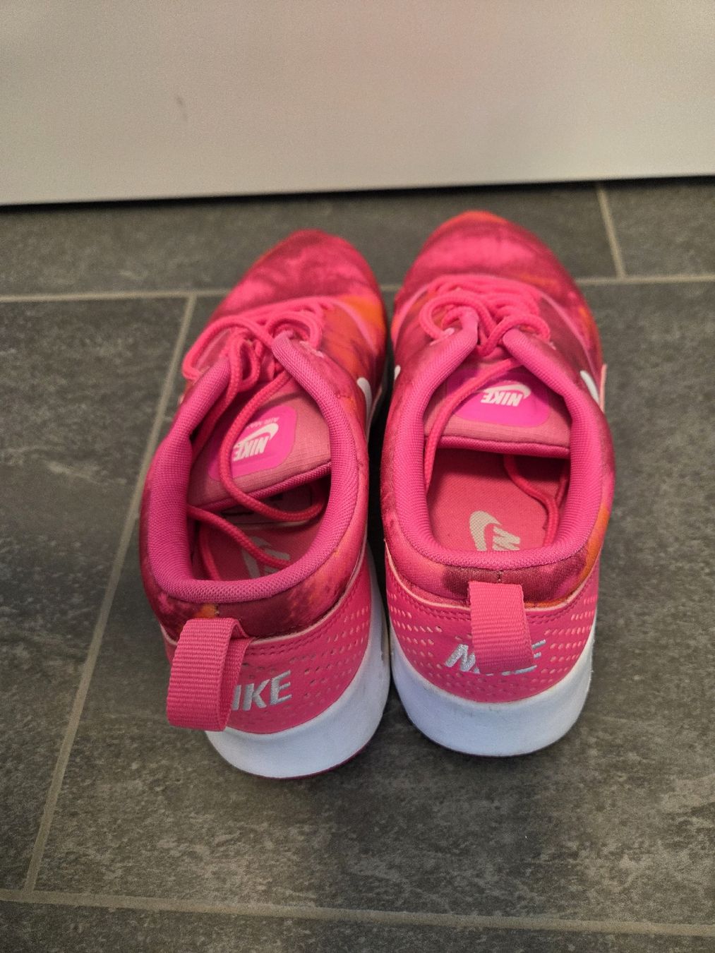 Nike Scarpe da donna: Nike Sneakers Grösse 40 – Usato da Reichenburg venduto da gin15 2