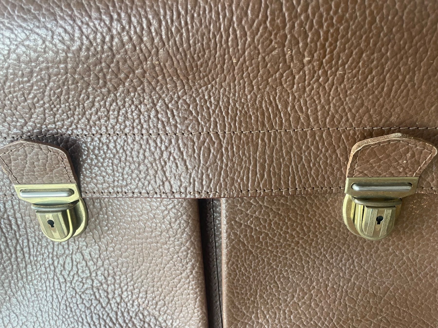 Koffer & Taschen: Ledermappe, Ledermappe mit einigen Gebrauchsspuren – Gebraucht aus Menziken von fiat-500 2