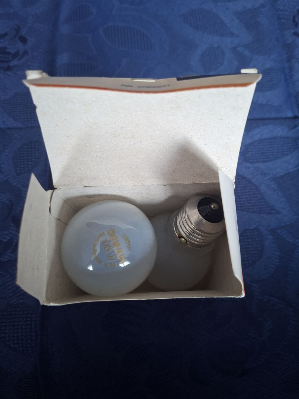 Osram Lampade: OSRAM Glühbirnen 2x100W E27 matt – Nuovo (secondo la descrizione) da Marbach LU venduto da antanarivo 2