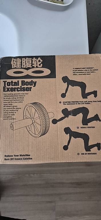 Vélos d'appartement: Bauchtrainer Bauchmuskeltrainingsrolle extrem stabil Neuware – D'occasion à Reitnau par GuenstigUNDschnell
