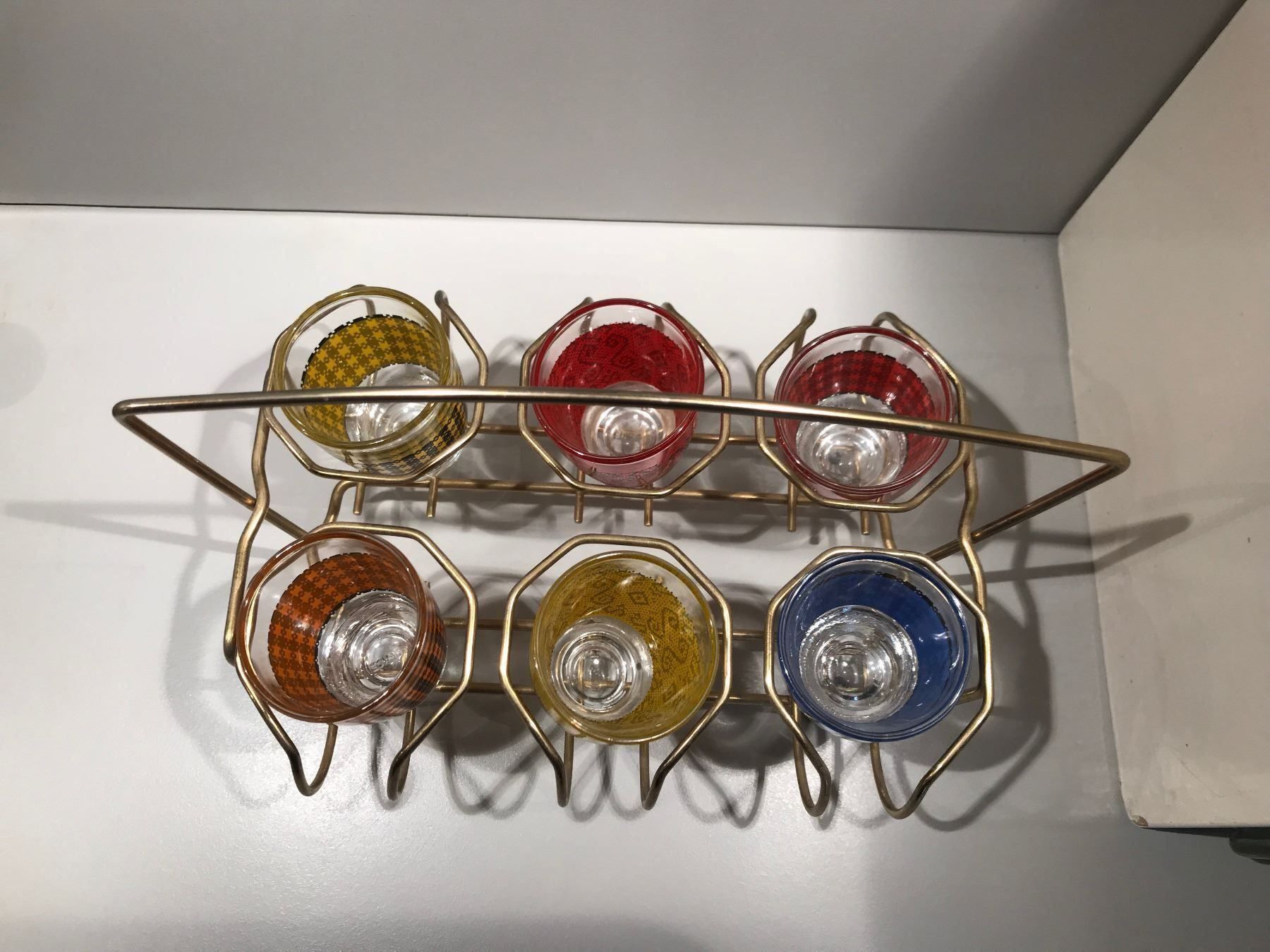 Bicchieri: Support avec 6 verres à schnaps – Usato da Ste-Croix venduto da mjmg 1