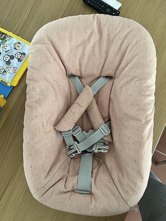 Stokke Hochstühle: Tripp Trapp new Born Set – Gebraucht aus Zürich von Sara.90