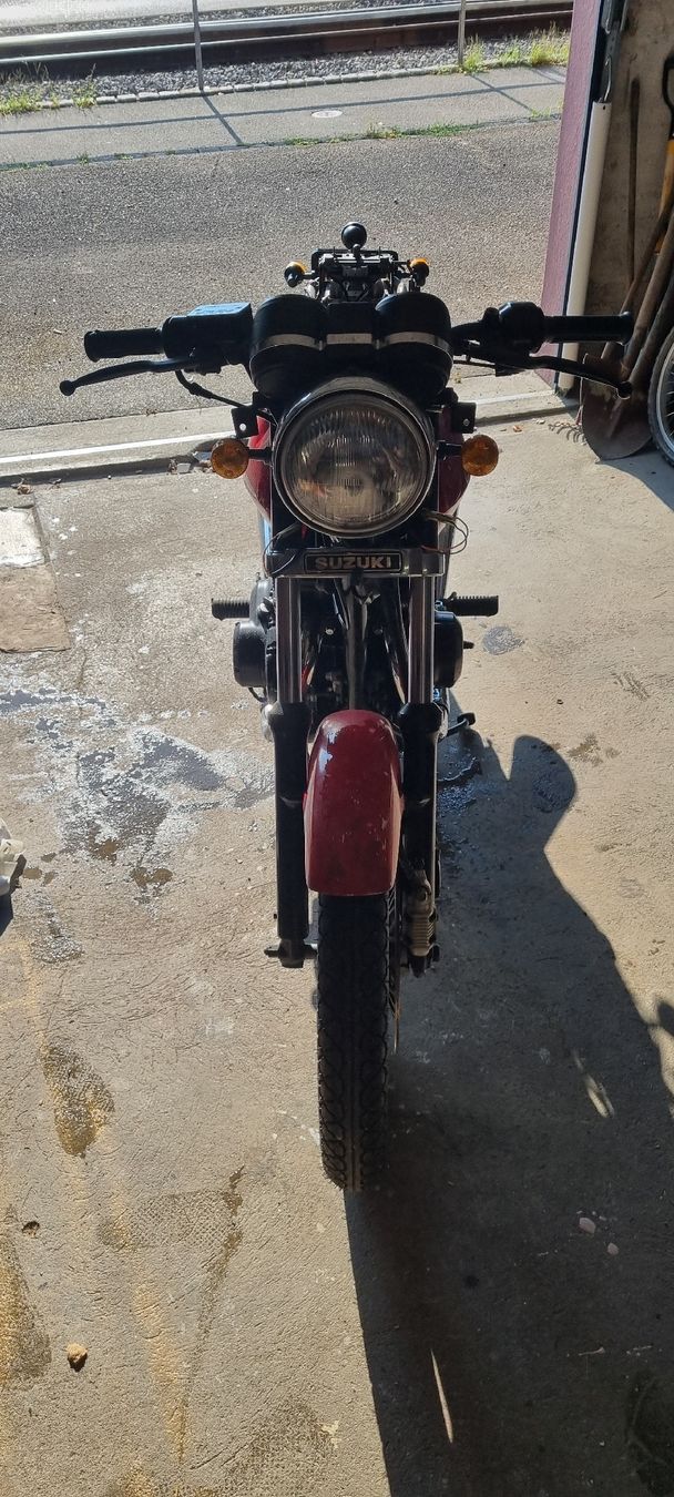 Suzuki Route: Suzuki Gsx 250 1983 – D'occasion à Zollikofen par dom_drq6 7