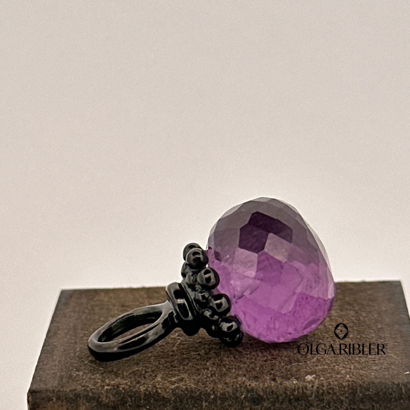 Olga Ribler Ciondoli: Anhänger mit Amethyst – Nuovo (secondo la descrizione) da Luzern venduto da MonikaS03