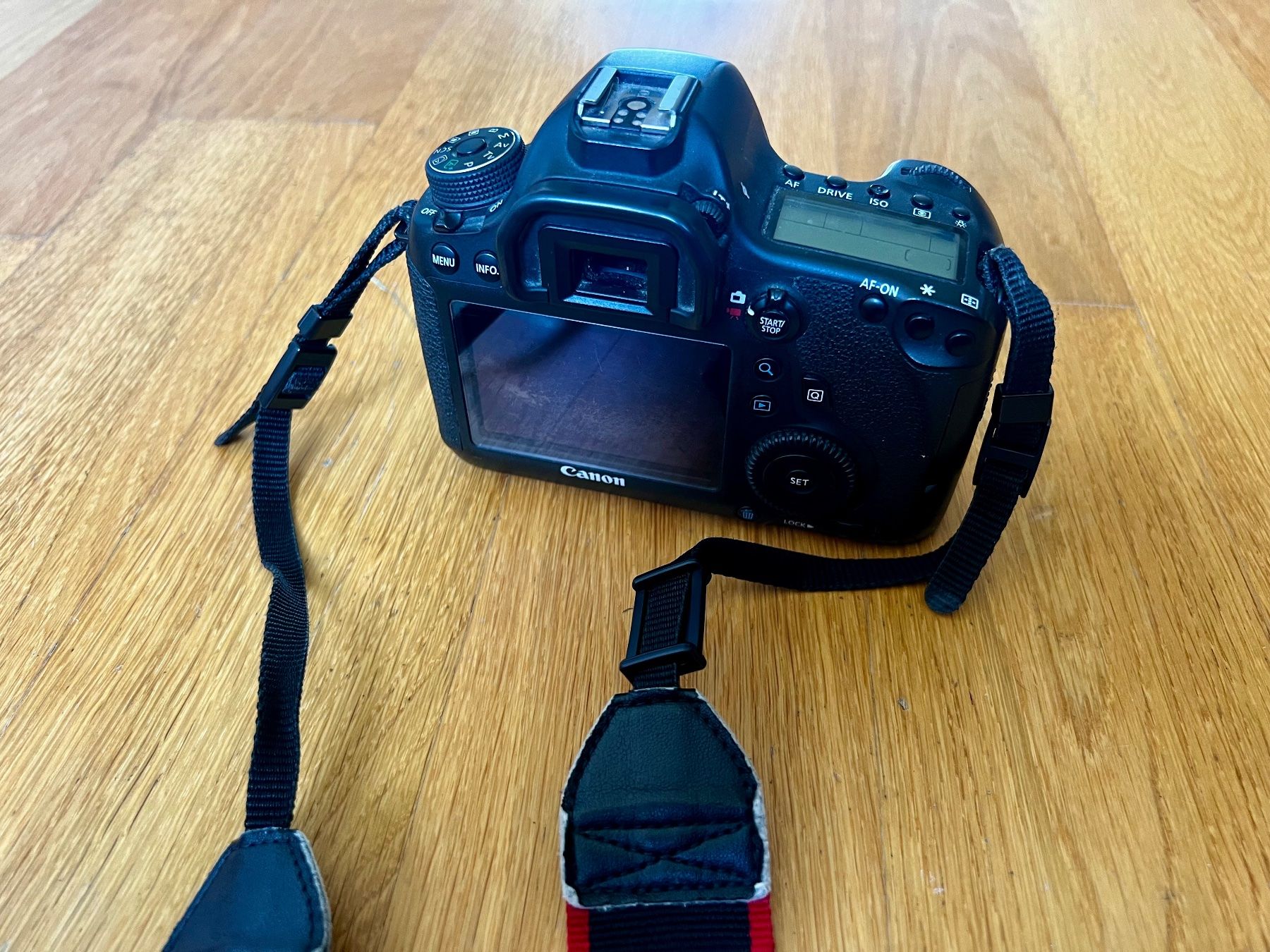 Canon Kamera: Canon EOS 6D DSLR camera with accessories – Gebraucht aus Oberrieden von rosbif 1