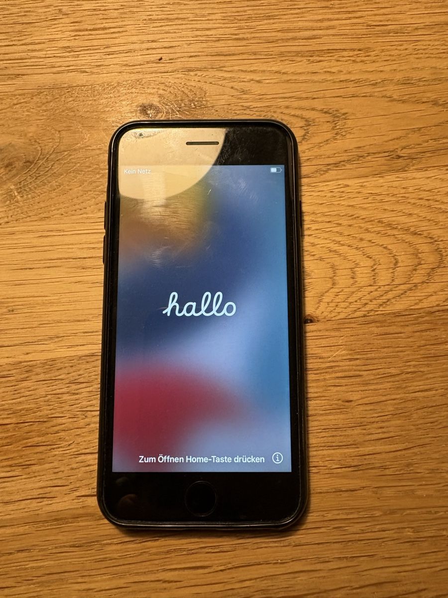 Apple Telefoni cellulari / Smartphones: iPhone 7, Inkl. Hülle – Usato da Richterswil venduto da Martin01016