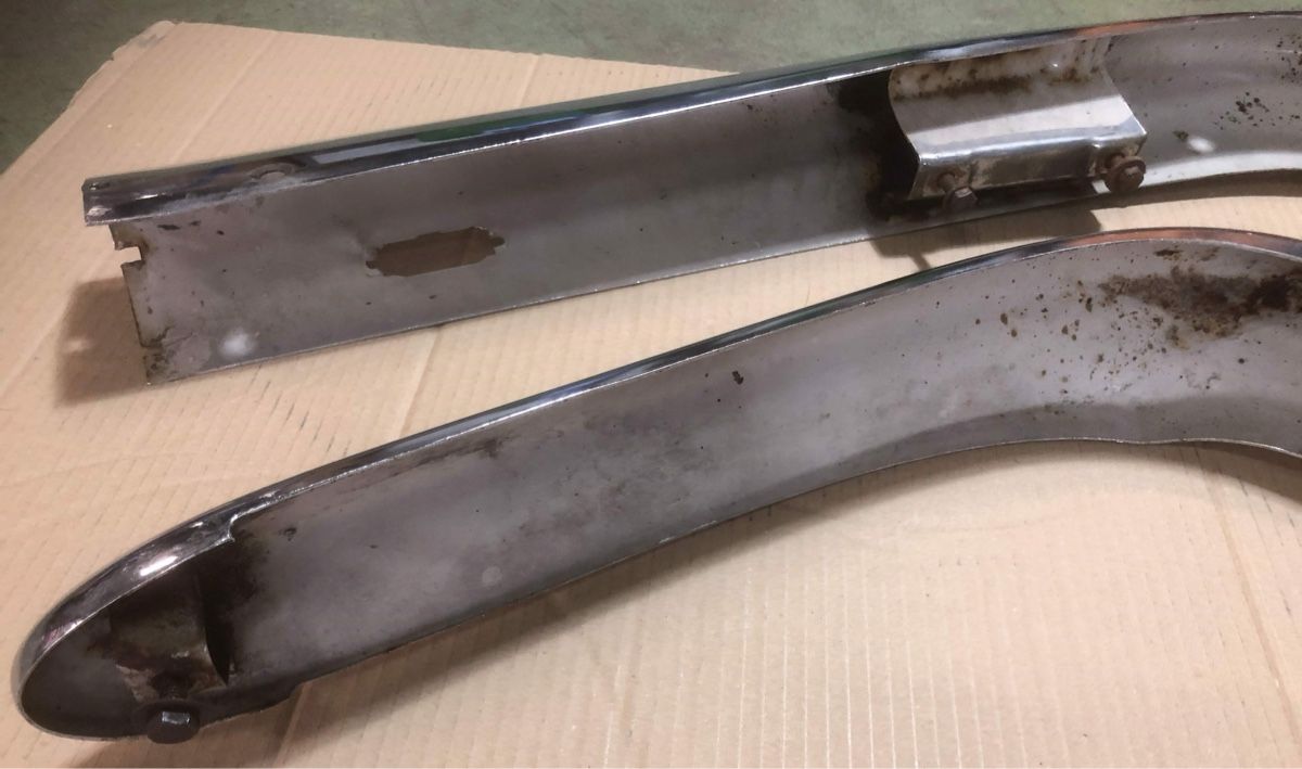 BMW Tutti pezzi di ricambio auto: Stossstange hinten BMW 2000 CS – Usato da Suhr venduto da bertone64 3