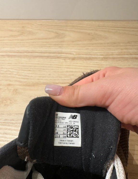 New Balance Scarpe da uomo: New Balance 2002R – Nuovo (secondo la descrizione) da Allschwil venduto da ale_99l7 2
