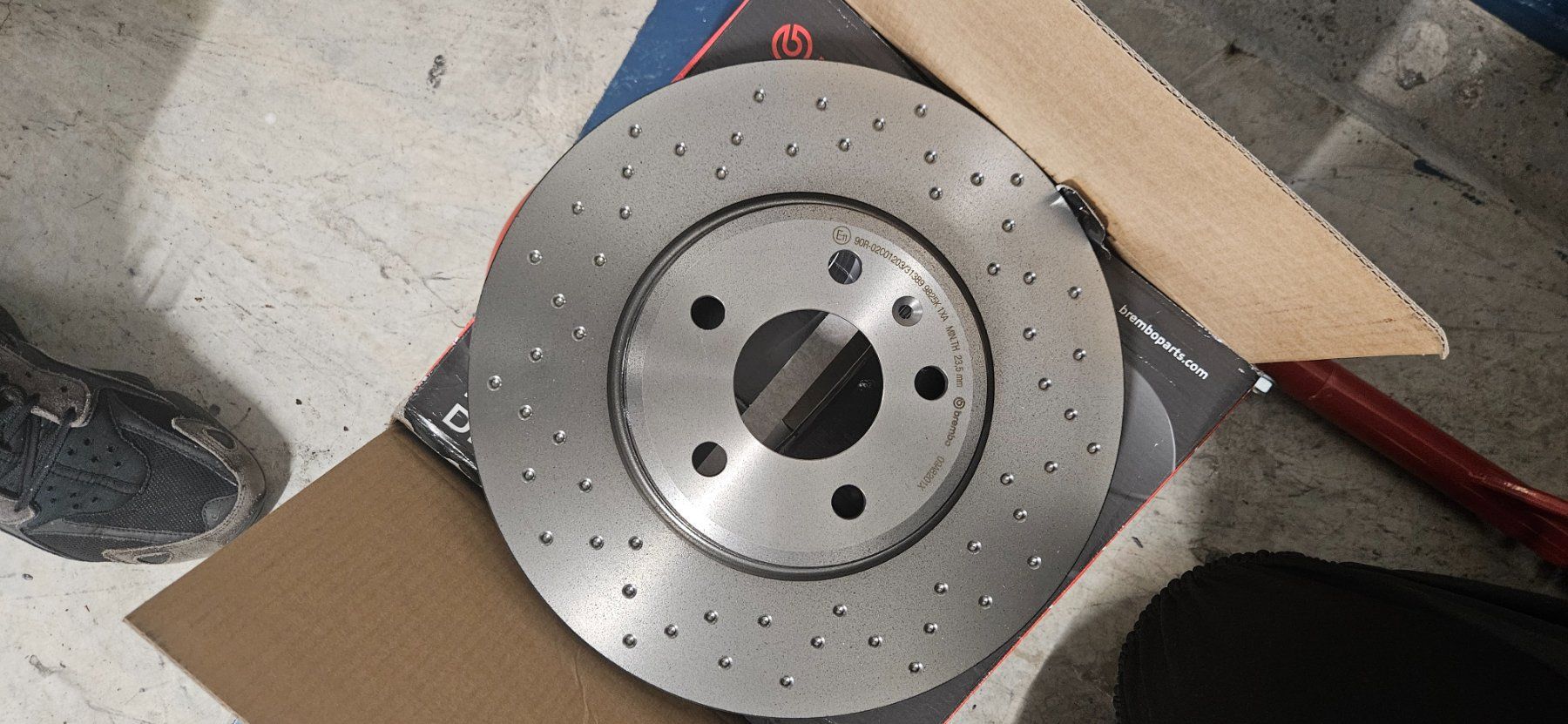 Audi Tutti pezzi di ricambio auto: Brembo Bremssheiben – Usato da Grenchen venduto da Tas_7gxh 1