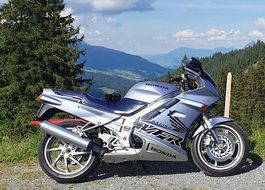 HONDA VFR 750F RC36