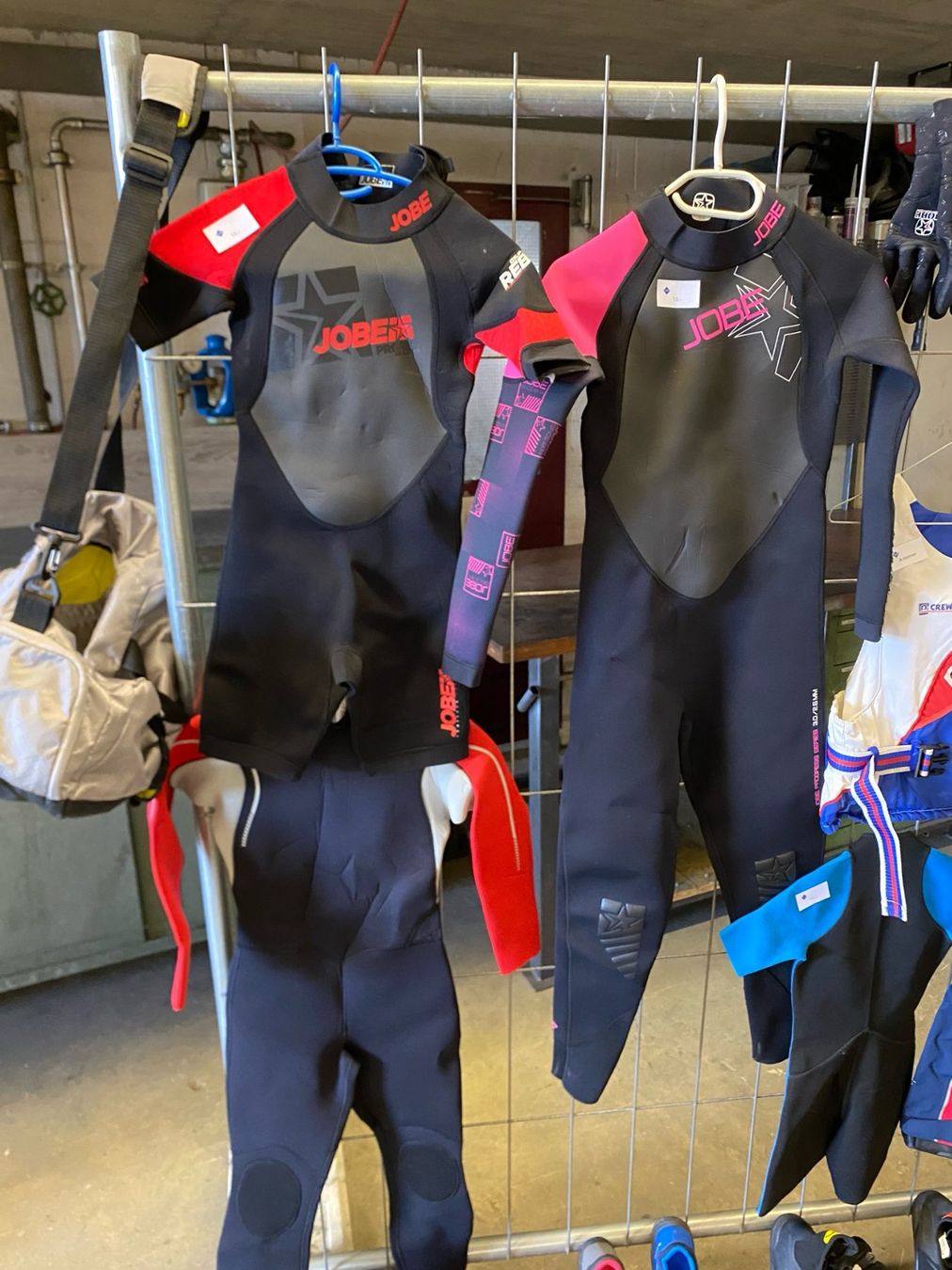 Lotti & Set di vestiti: Habits, chaussure nautique – Usato da St-Blaise venduto da Windy2 2