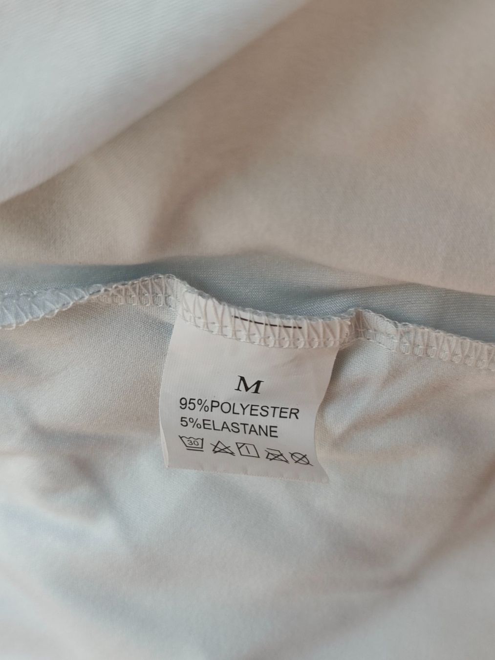 Vestiti: Kleid mit Muster, Grösse 38 – Nuovo (secondo la descrizione) da Eschenbach LU venduto da Orchi 2