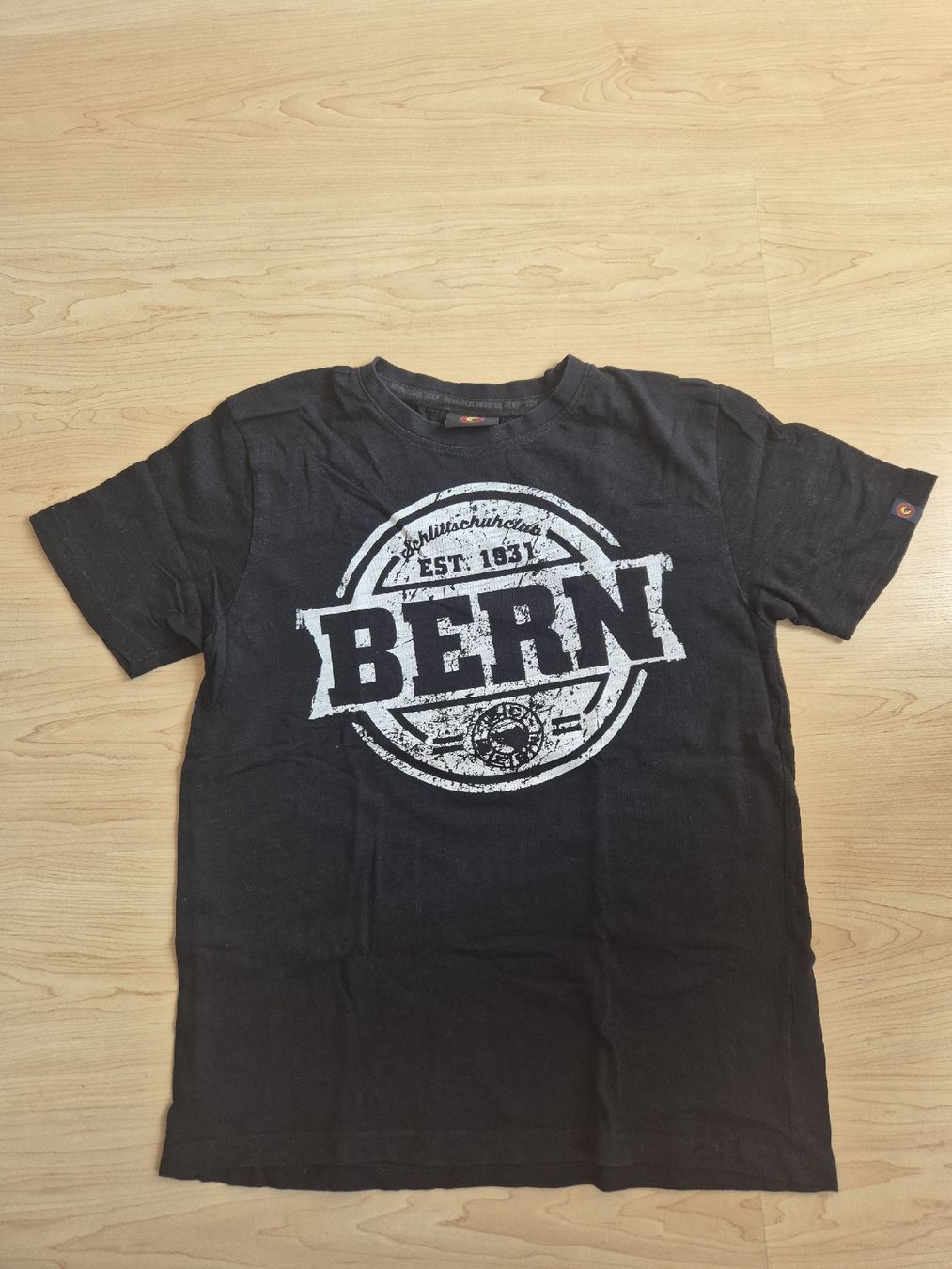 T-shirts: Tshirt SC Bern – Neuf (Voir description) à Walkringen par Levisticum
