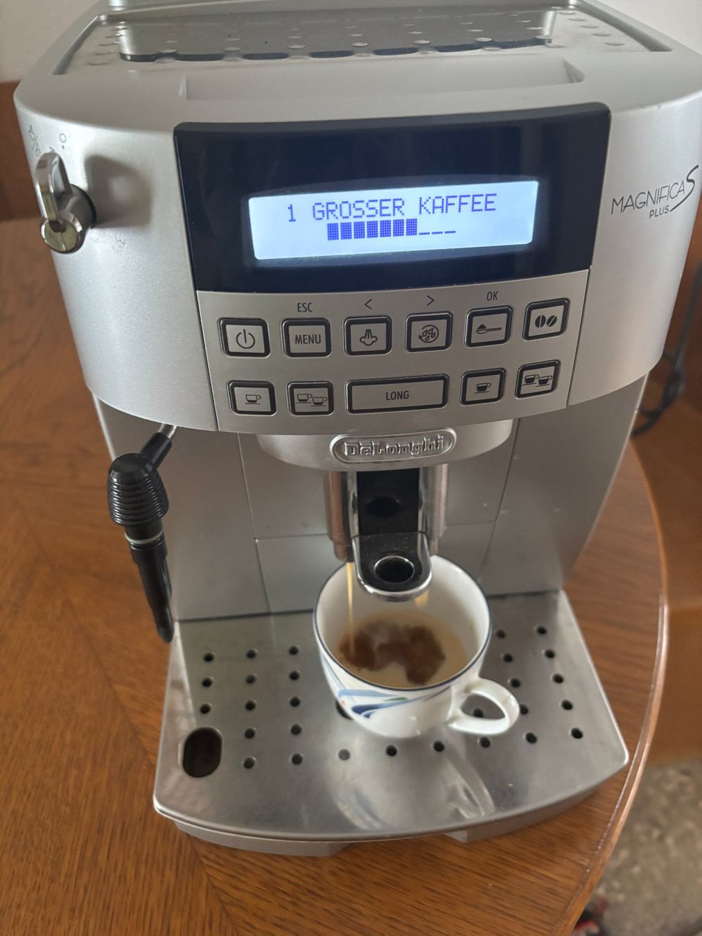 De'Longhi Kaffeemaschinen & Espressomaschinen: Kaffeemaschine De´Longhi Magnifica S Plus – Defekt aus Gossau SG von Gusho 4