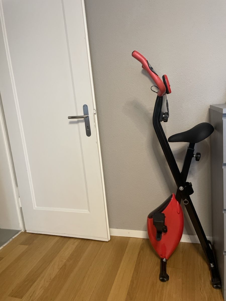 TecTake Hometrainer: Heimtrainer tectake klappbar – Gebraucht aus Zug von matjeanine 2