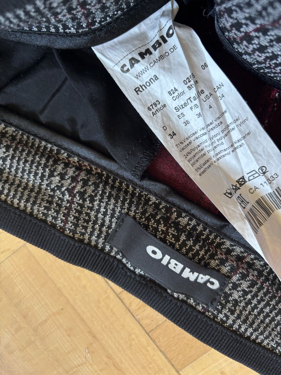 Cambio Pantaloni: Cambio Hose – Usato da Basel venduto da FannySt 1
