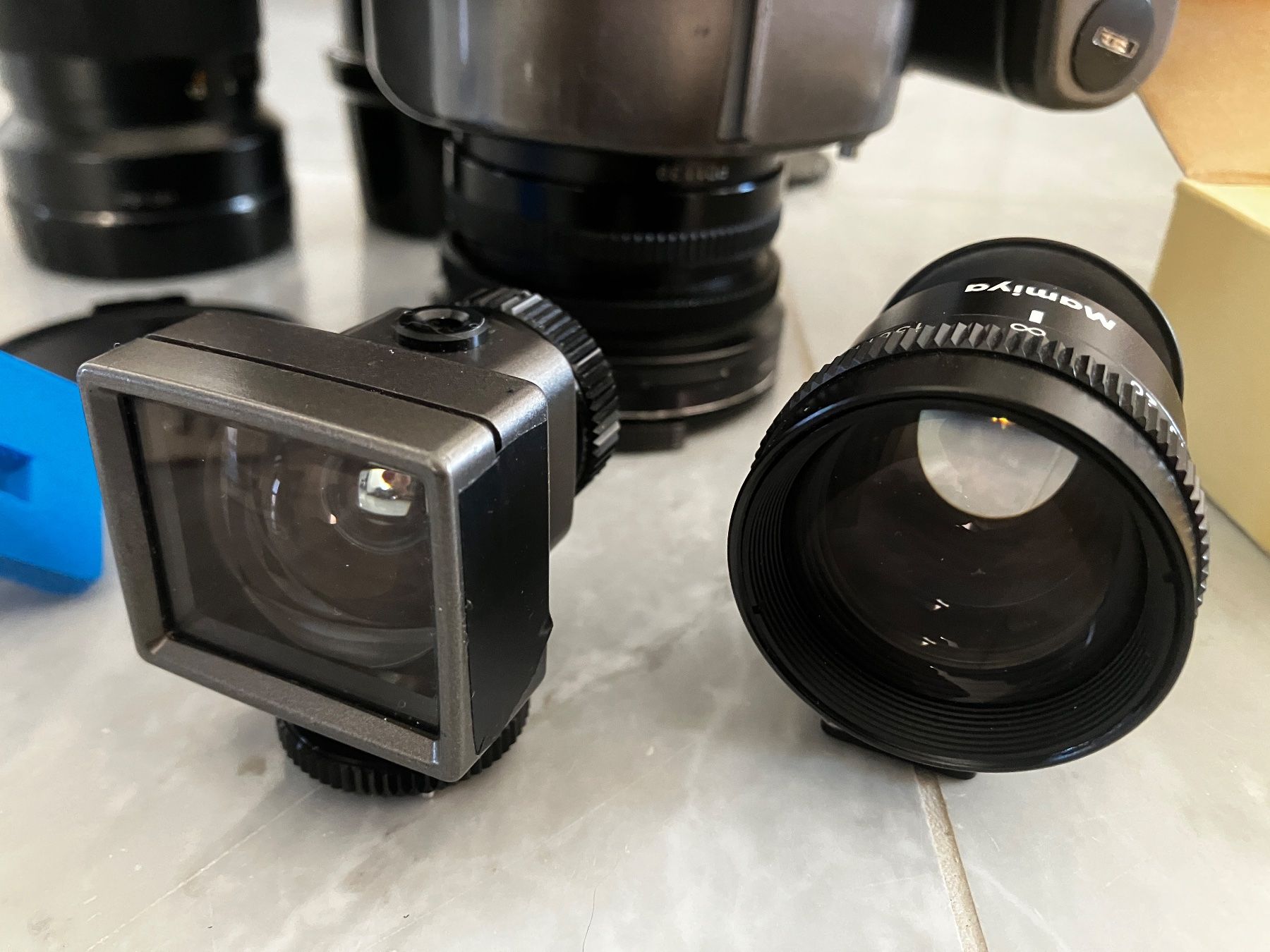 Mamiya Fotocamera: Mamiya 7 Set mit Pano Kit, 3 Objektiven, 2 Suchern, Service – Usato da Grüt (Gossau ZH) venduto da dom_hrd7 5