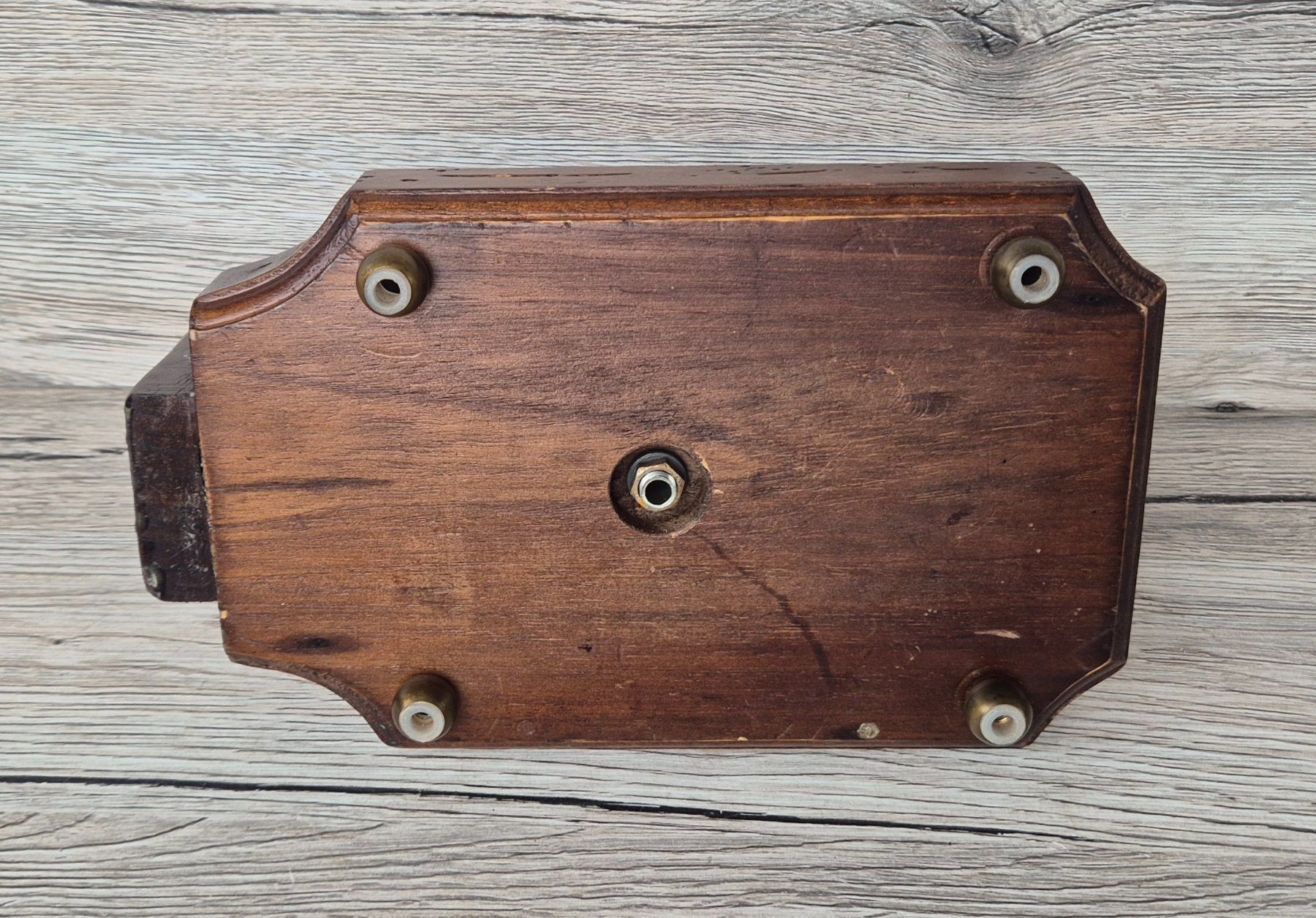 Elettrodomestici da cucina: rustikaler Nussknacker Messing auf Holzbrett – Usato da Neerach venduto da SilliS 5