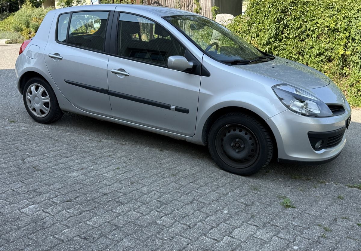 Renault Automobili: Renault Clio 1.6 104632 Km. – Usato da St.Gallen venduto da nouah 2