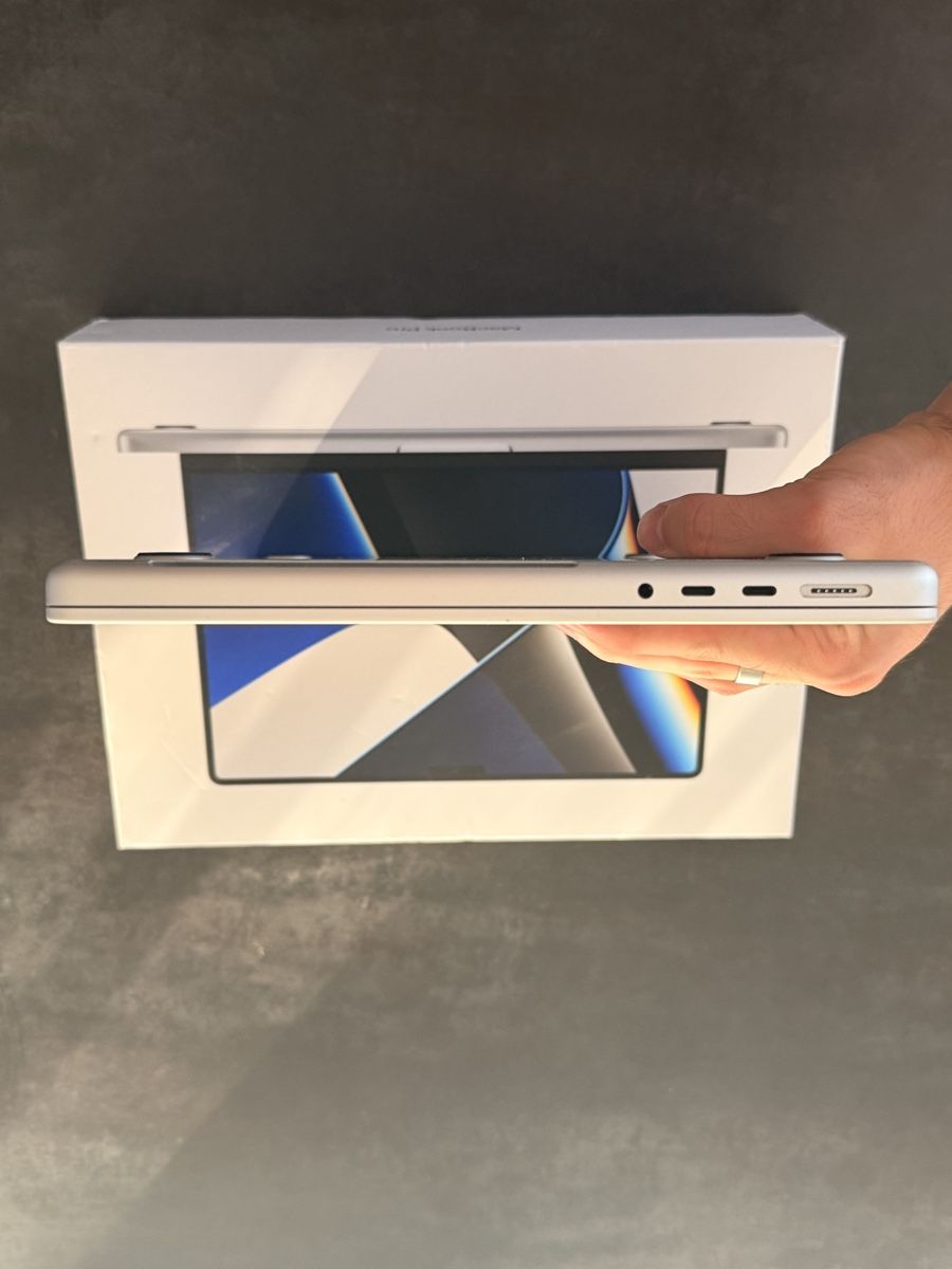 Apple Notebook: MacBook Pro 14 M1 16GB 2021 – Nuovo (secondo la descrizione) da Lengnau BE venduto da luc_x7fp 6