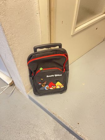 Kinder Rucksack Angry Birds mit Rollen schwarz gebraucht