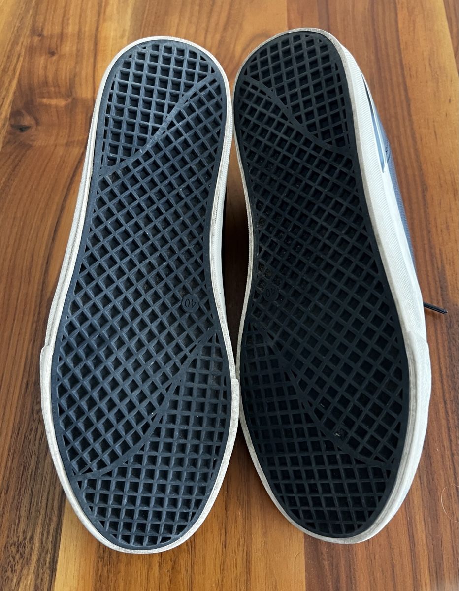 S.Oliver Scarpe per ragazzi: Halbschuhe / elegante Sneakers Gr. 40 – Usato da Münchenbuchsee venduto da PuR04 2