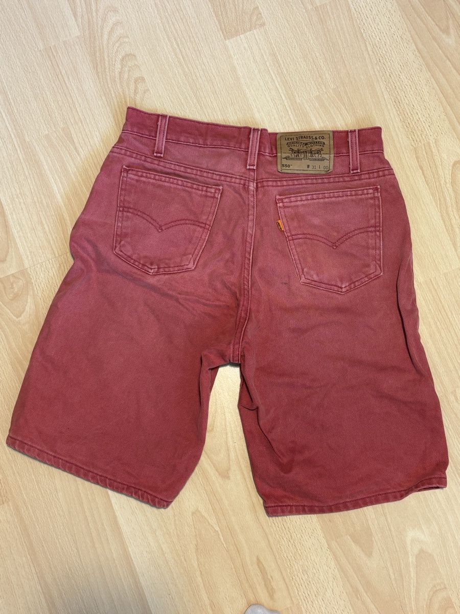 Jeans: LEVI'S 550 RED DENIM SHORTS – Usato da Küttigen venduto da noa_78fr 1