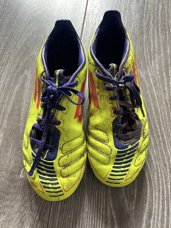 Scarpe per ragazzi: Fußballschuhe  – Usato da Oberflachs venduto da zoe_st77 1