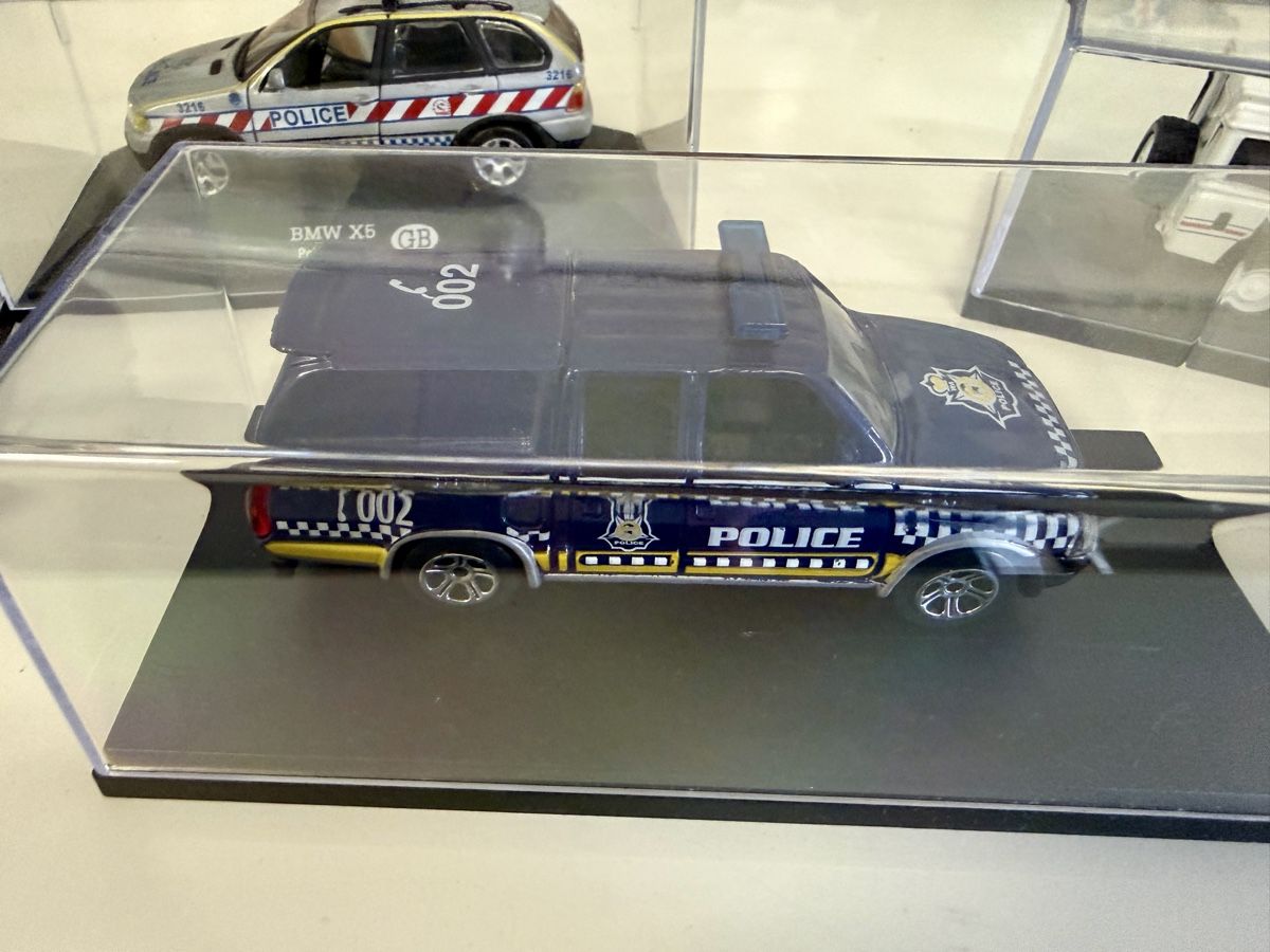 Modellini d'auto: 1:43 Police – Nuovo (secondo la descrizione) da Uster venduto da Buchel 3