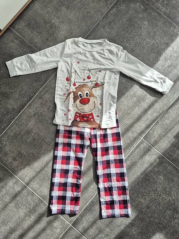 Pyjamas: Kuscheliges Winterpyjama – D'occasion à Moosseedorf par shu_xbn8