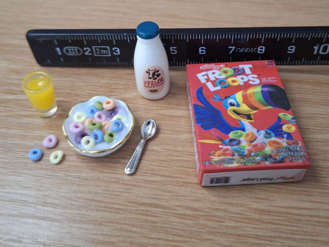 Case e mobili per bambole: Handmade Froot Loops Frühstück Set, Auch für Maileg – Nuovo (secondo la descrizione) da Zürich venduto da HandmadeTinyFood 1
