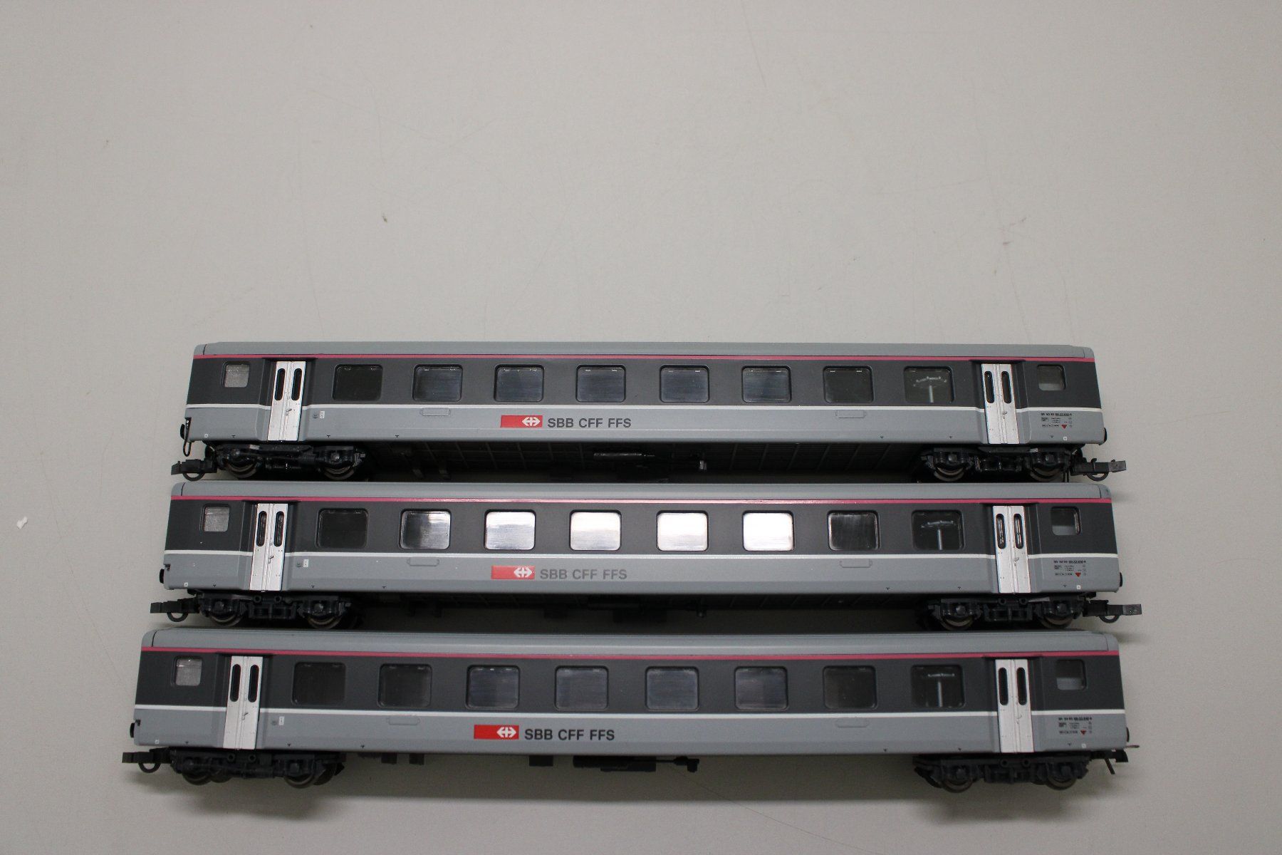 Roco Modellini di ferrovie: ROCO 3x SBB CFF FFS Einheitswagen DC H0 + Originalverpackung – Usato da Basel venduto da mhmarken 1