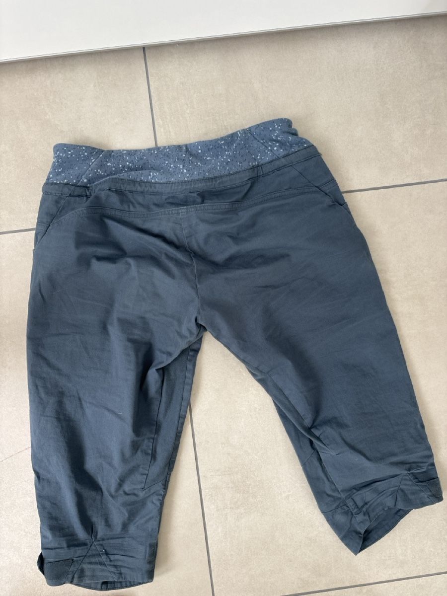 Hosen: Simond Capris trousers grey size S good condition – Gebraucht aus Zürich von sve_p2cg 2