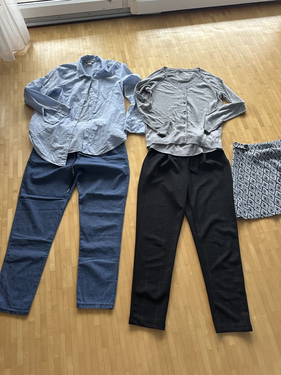Lotti di vestiti: Kleiderpaket Grösse S – Usato da Beromünster venduto da Moritz0112
