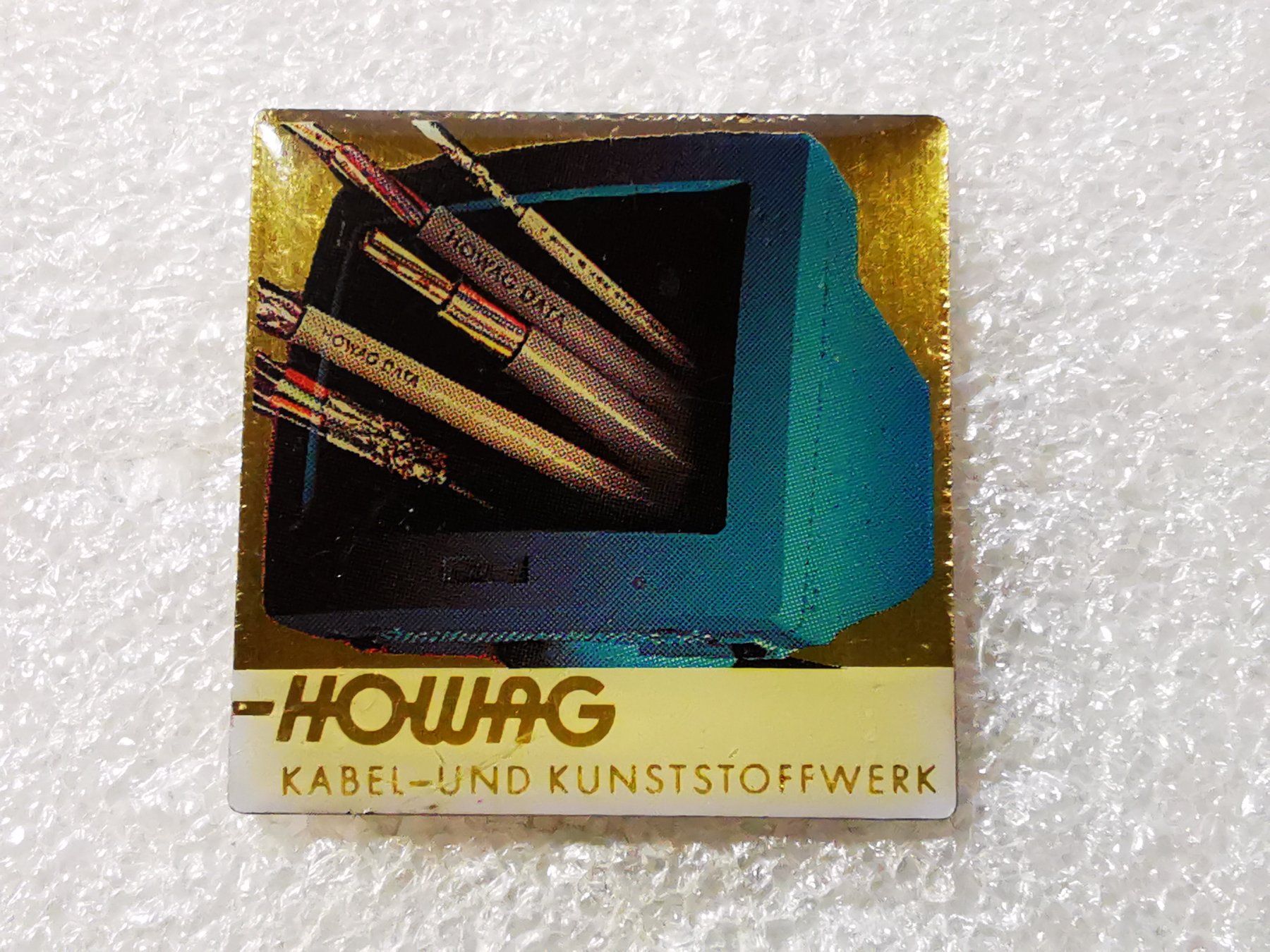 Plaquettes & Badges: Ansteckpin 34: Howag – D'occasion à Oppligen par Pin-Fall-Shop