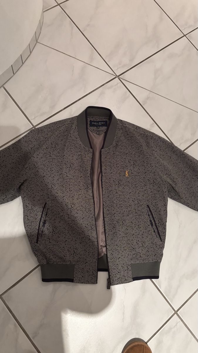 Saint Laurent Giacche: Yves Saint Laurent Jacke  – Nuovo (secondo la descrizione) da Dietikon venduto da rap_5byd