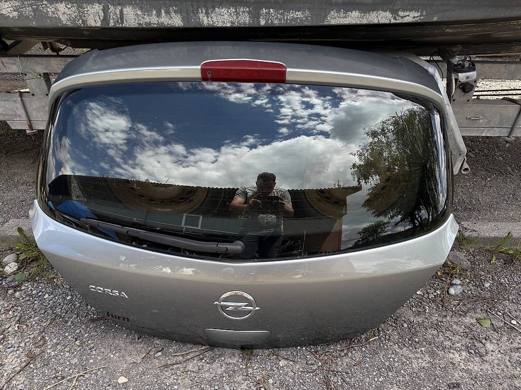 Tutti pezzi di ricambio auto: Opel Cora D  Hecktüre / Heckklappe    – Usato da Udligenswil venduto da Sch2s