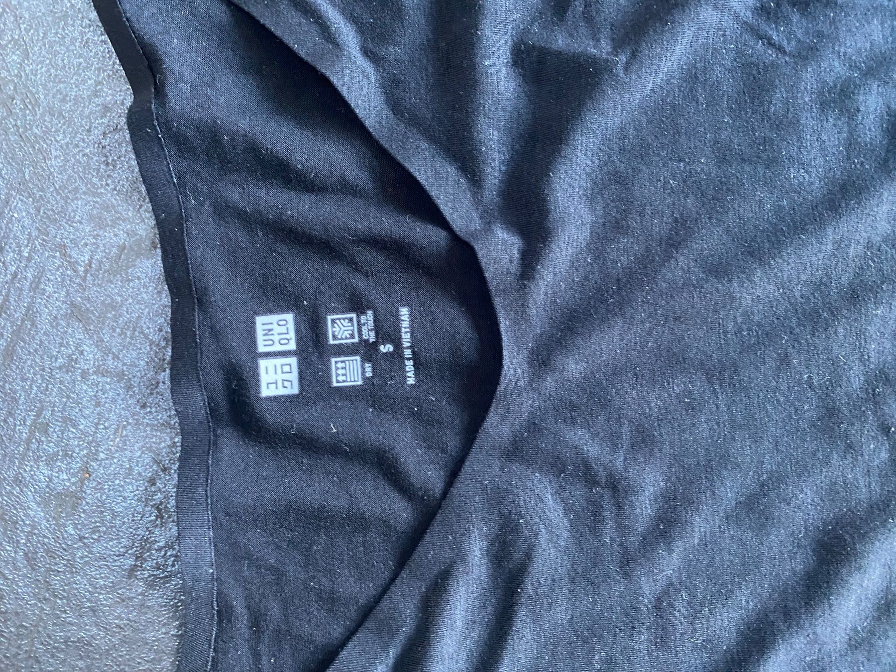 T-shirt: Airsm T-Shirt Uniqlo S – Usato da Chur venduto da simhofstr 1