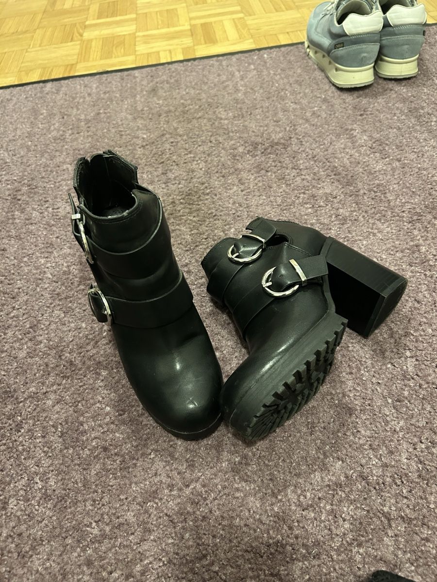 Chaussures femmes: Damenschuhe – D'occasion à Dättwil AG par coi_5vwk 5