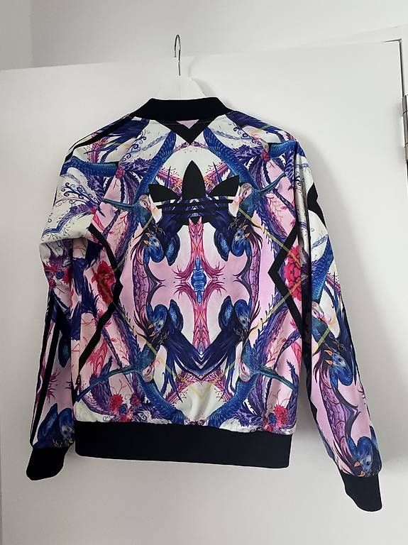 Adidas Jacken: Adidas Originals – Gebraucht aus Gümmenen von Monsieur_Finn 1