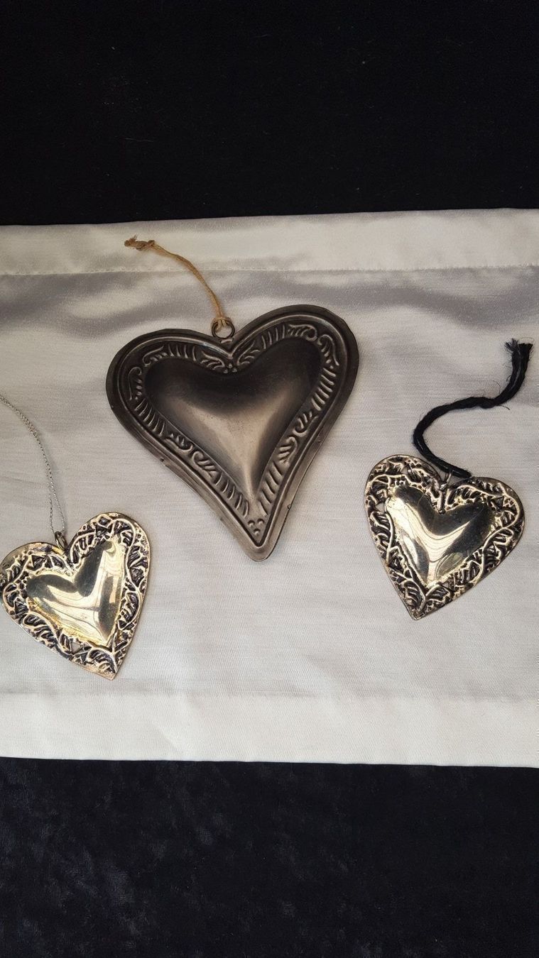 Tutte le decorazioni: 3 Herzen aus Metall – Usato da Reinach venduto da 3Guggerli
