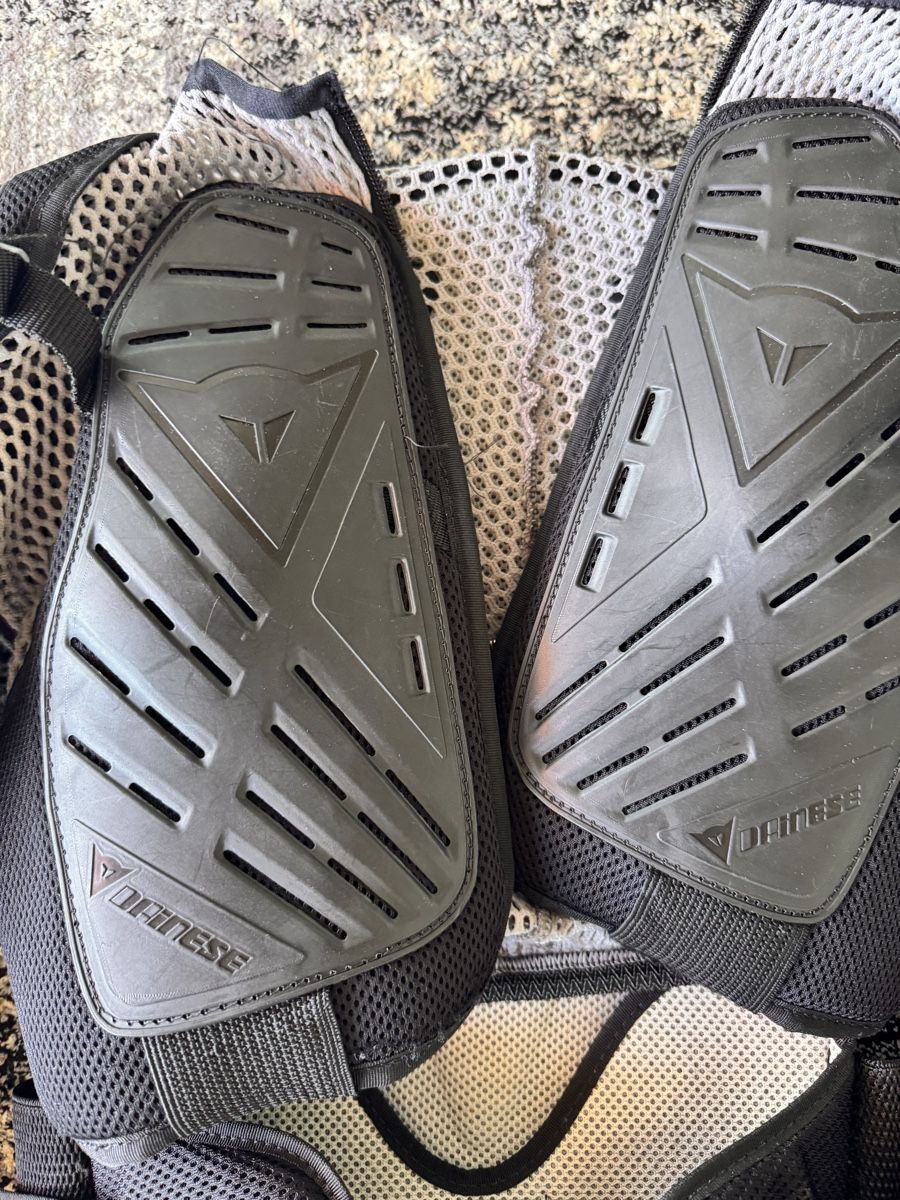 Dainese Protezioni & Imbottiture: Dainese Protektor, Grösse M, Schutzausrüstung – Usato da Beckenried venduto da BaMe84 1